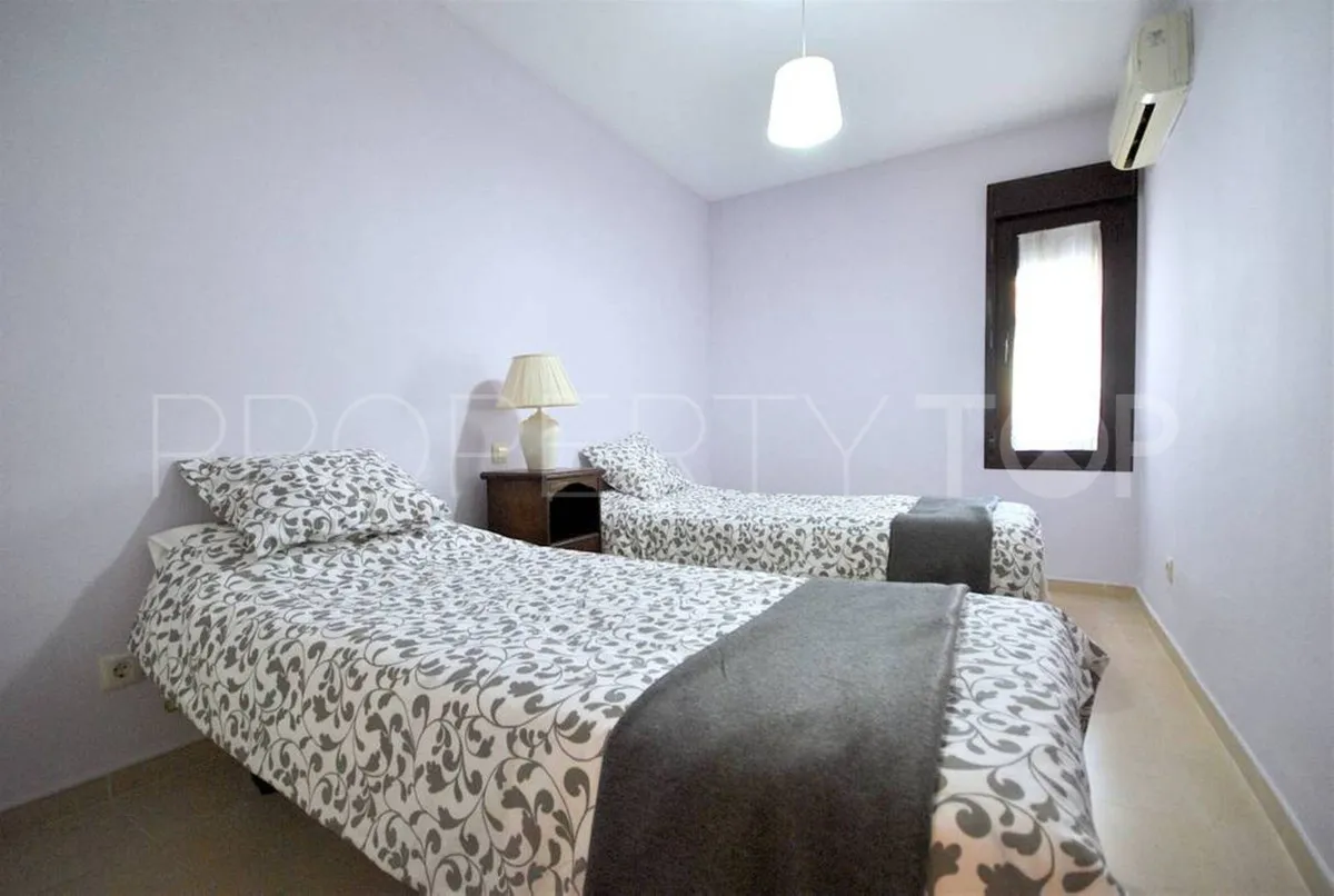 Se vende apartamento planta baja en Aloha