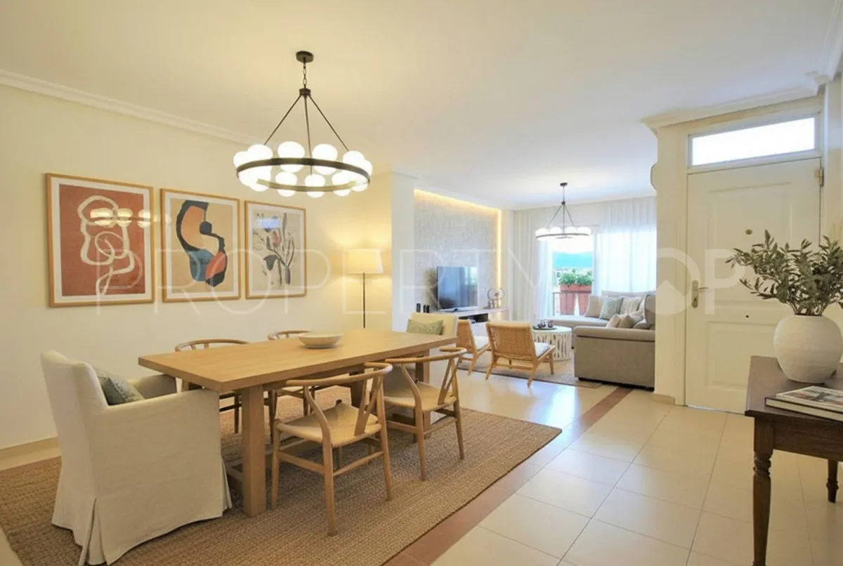 Se vende apartamento planta baja en Aloha