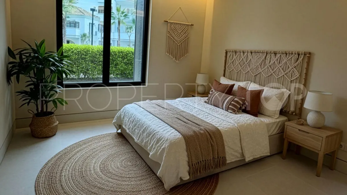 Se vende apartamento planta baja en Marbella Ciudad de 4 dormitorios