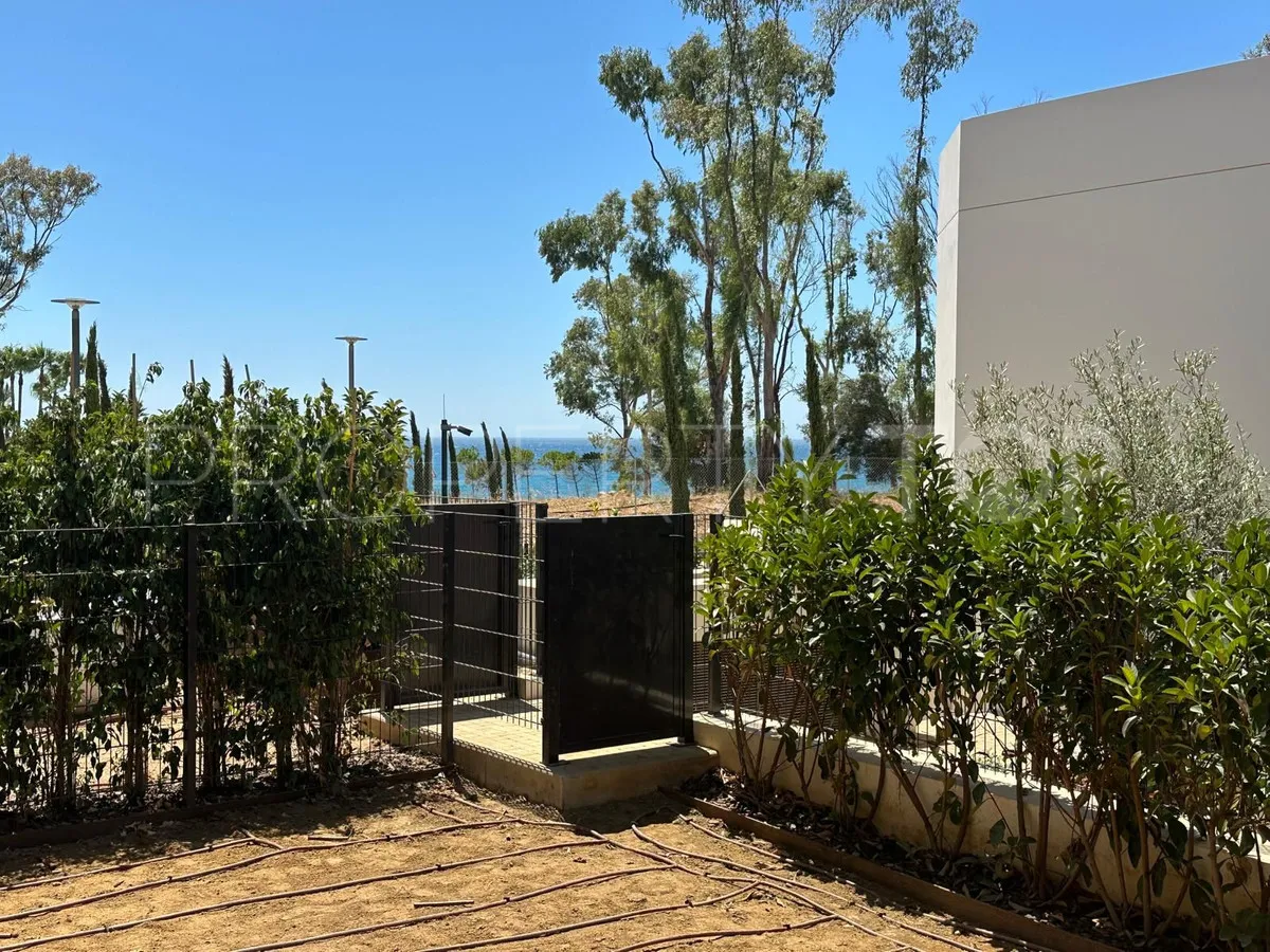 Se vende apartamento planta baja en Marbella Ciudad de 4 dormitorios