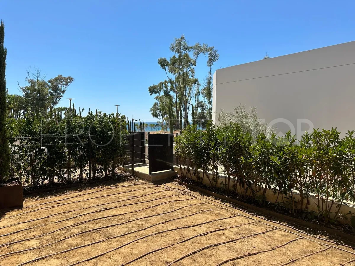 Se vende apartamento planta baja en Marbella Ciudad de 4 dormitorios