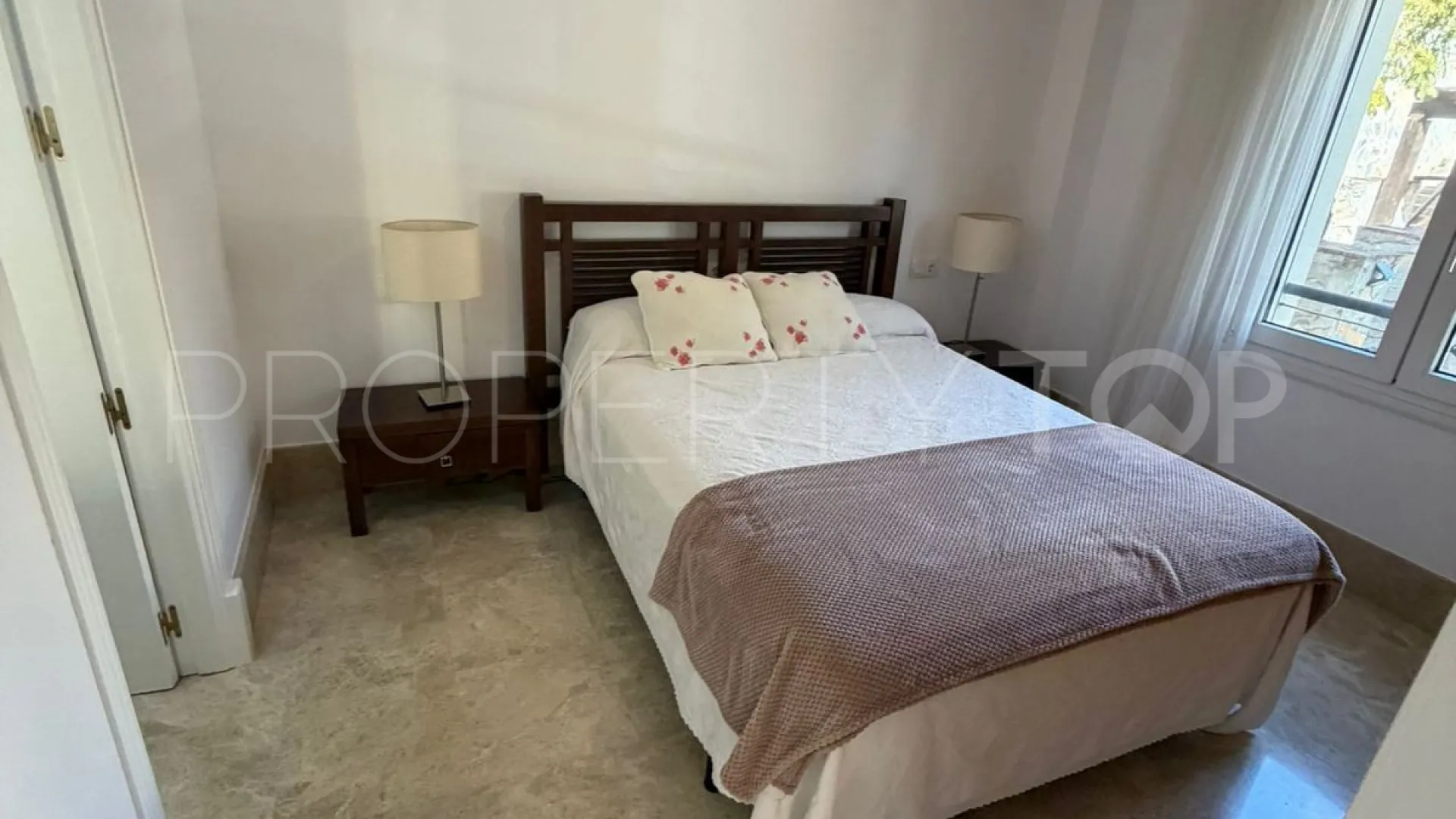 Buy town house in Marbella City