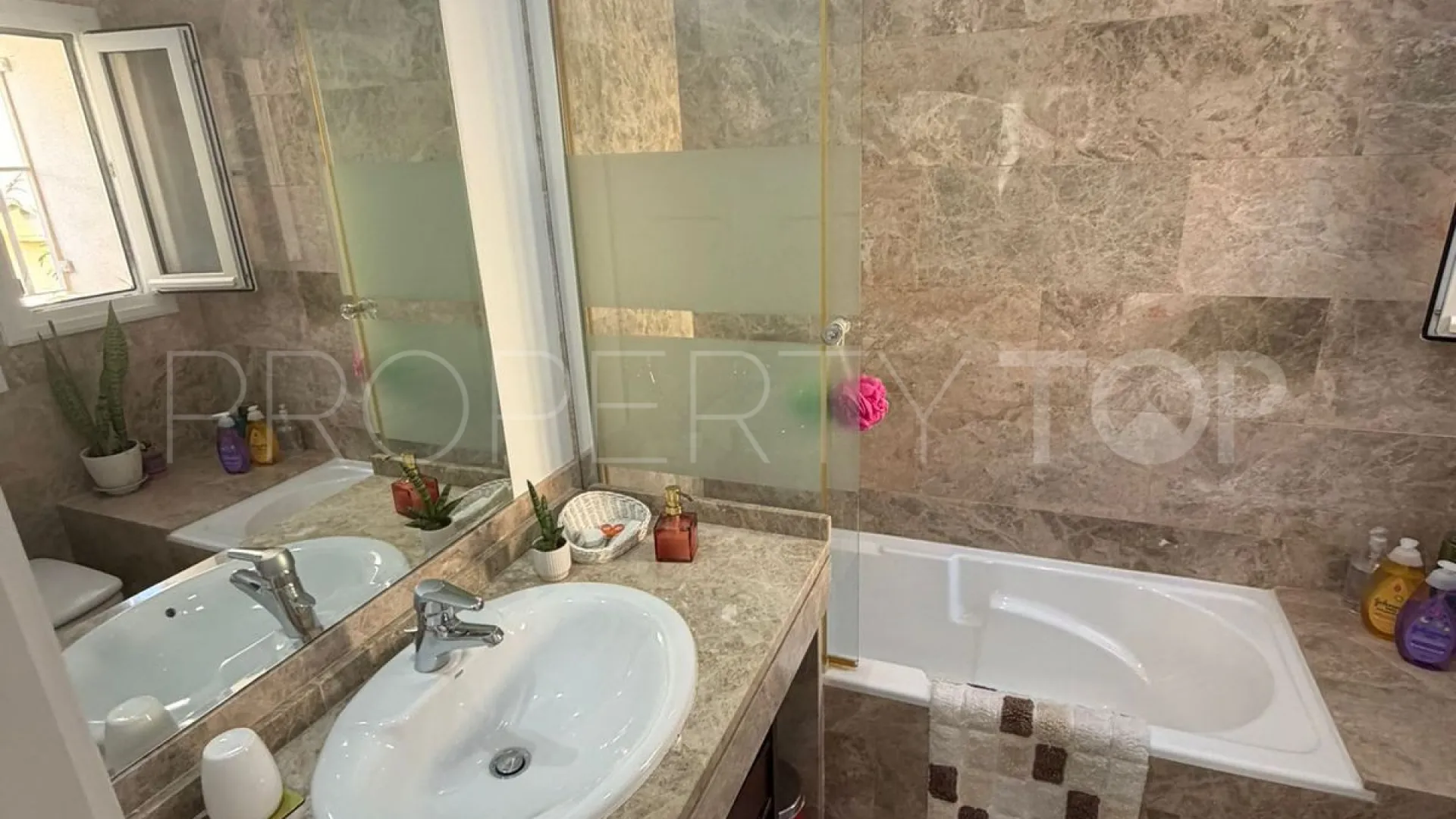 Buy town house in Marbella City