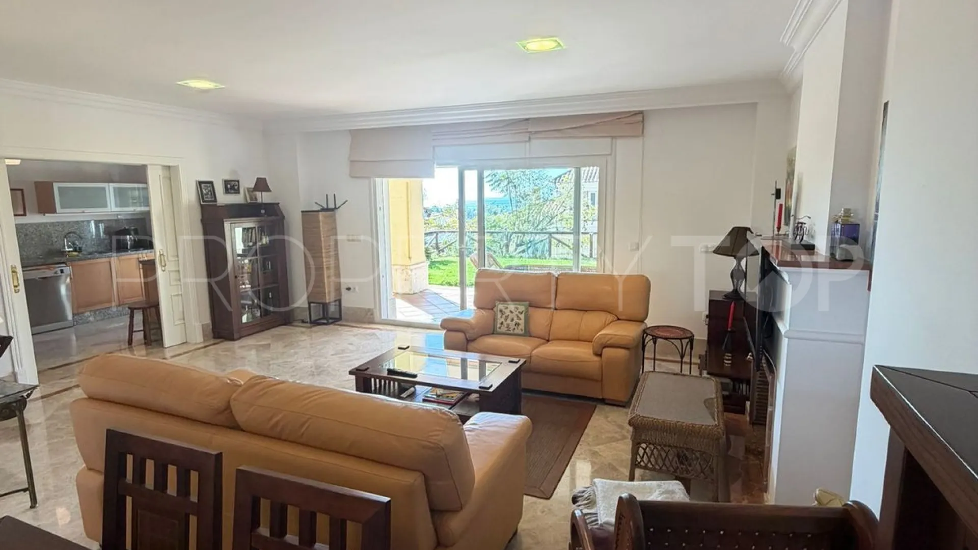Buy town house in Marbella City