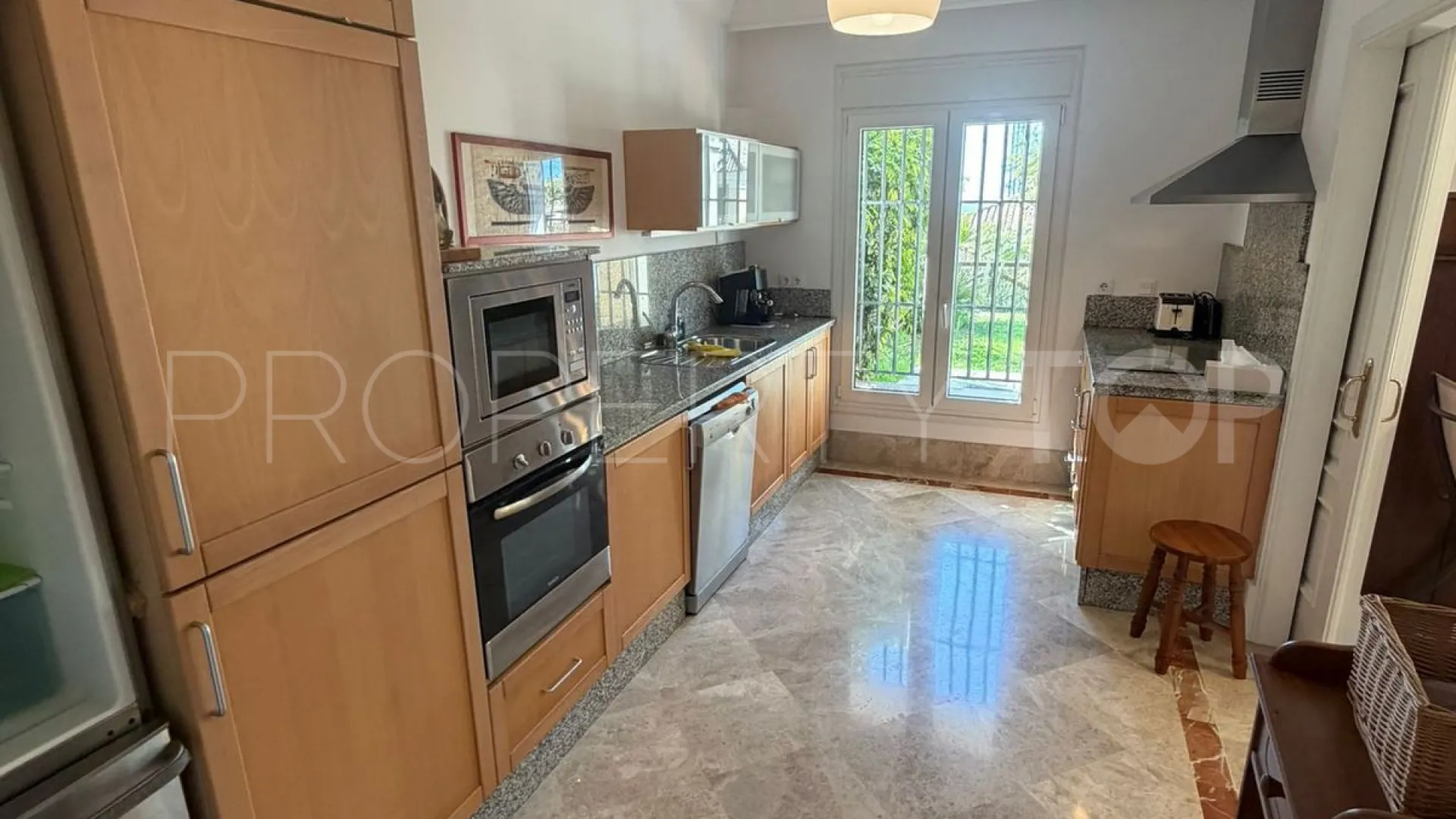 Buy town house in Marbella City