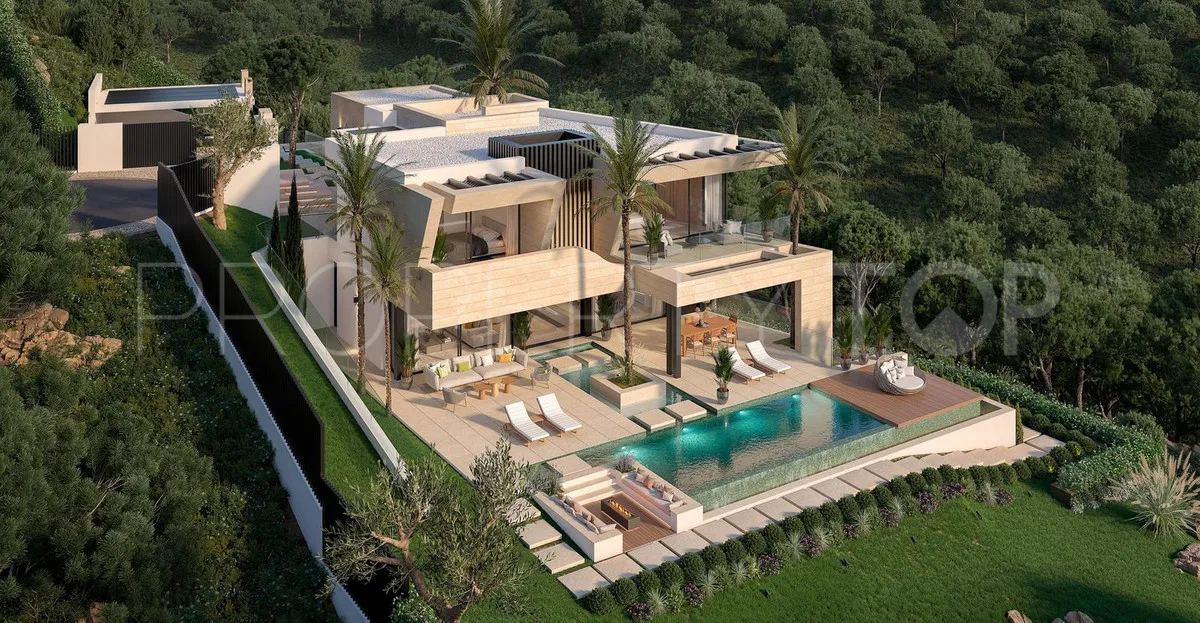 Plot for sale in Benahavis with 5 bedrooms