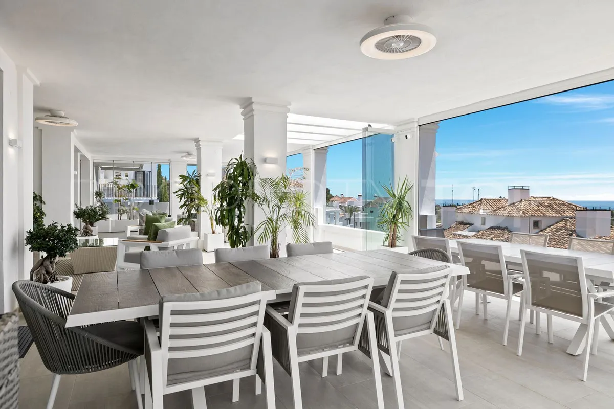 For sale ground floor apartment in Nueva Andalucia with 7 bedrooms