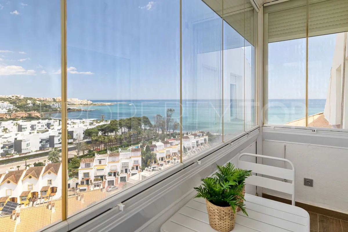 Ático con 3 dormitorios en venta en Estepona
