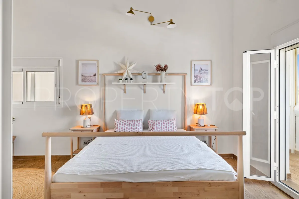Ático con 3 dormitorios en venta en Estepona