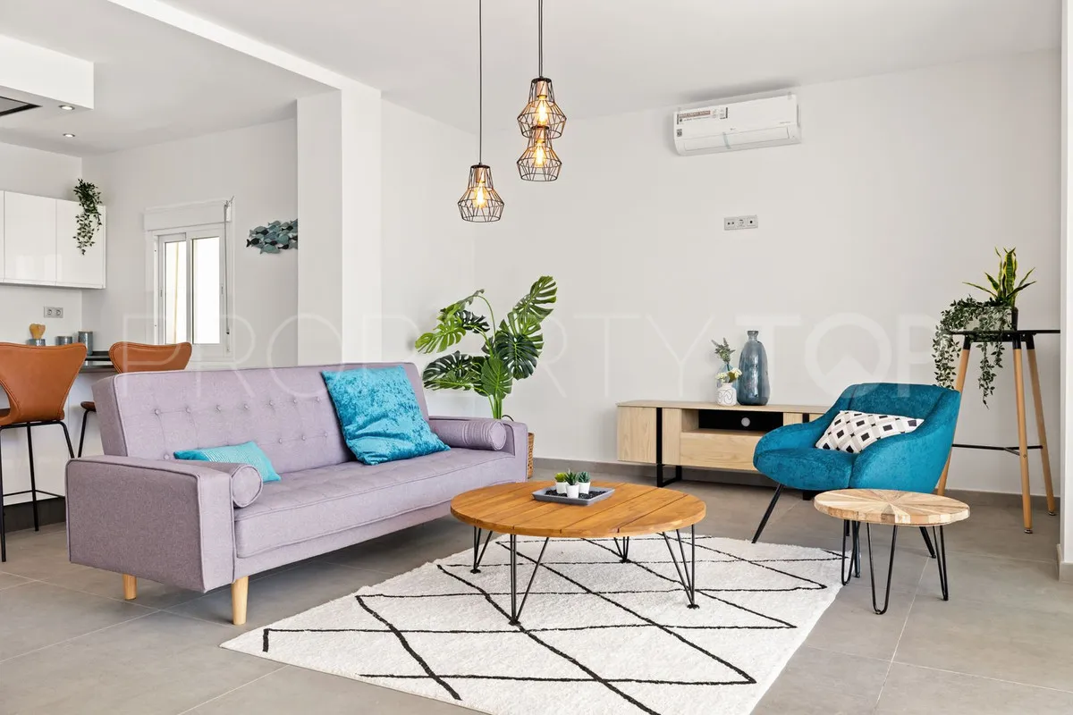 Ático con 3 dormitorios en venta en Estepona