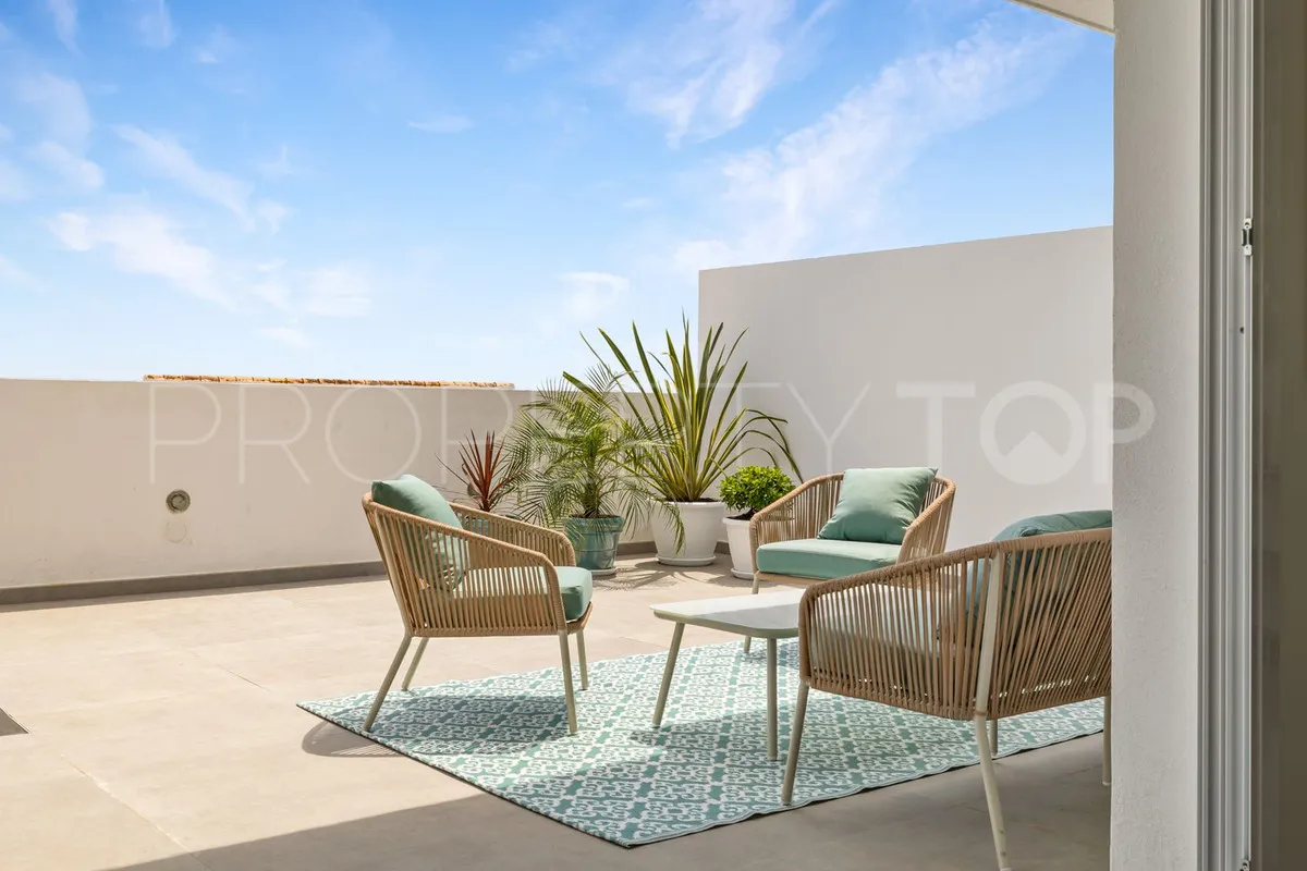 Ático con 3 dormitorios en venta en Estepona