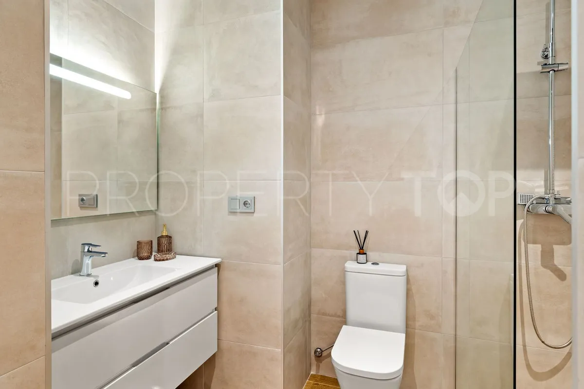 Ático con 3 dormitorios en venta en Estepona