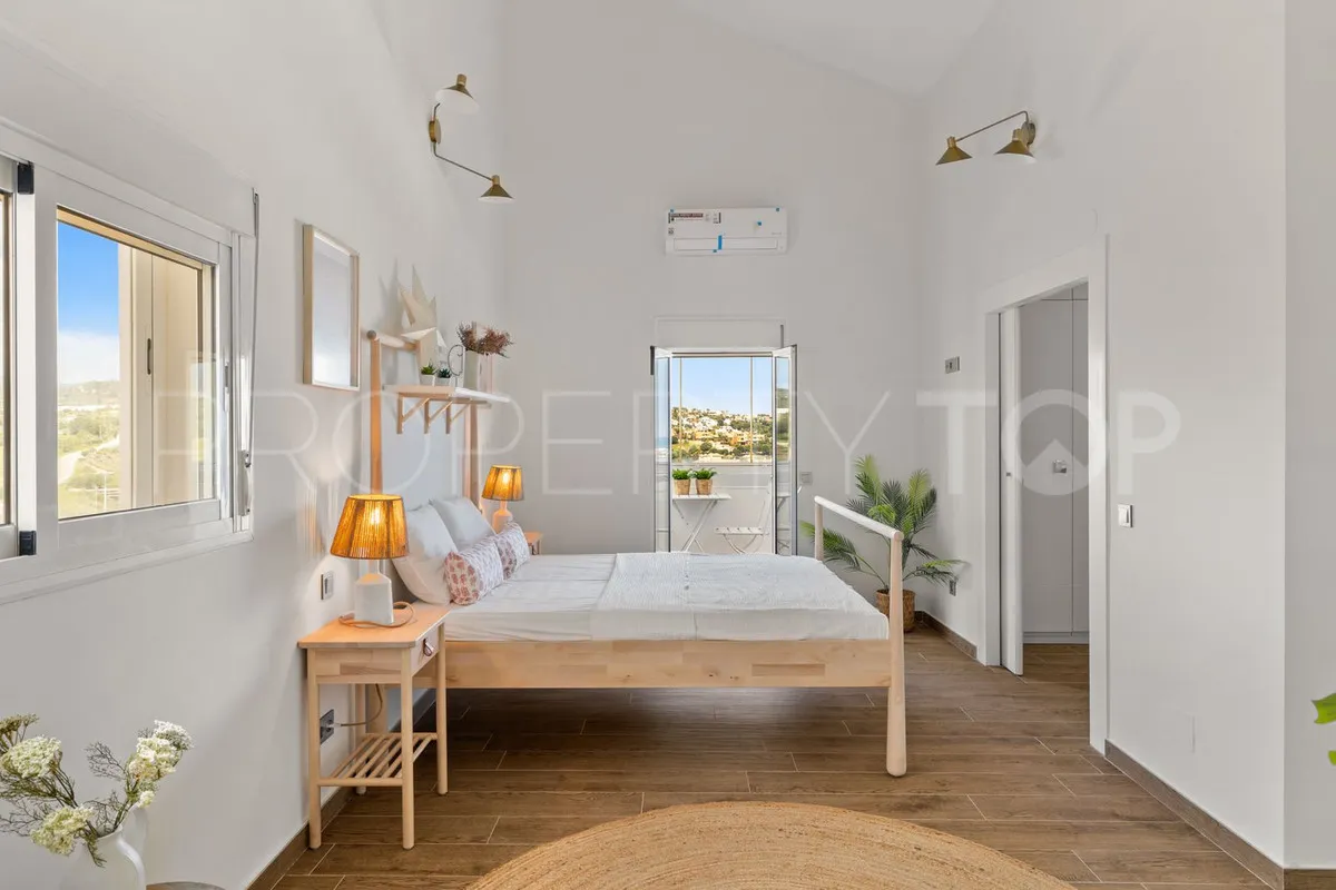 Ático con 3 dormitorios en venta en Estepona