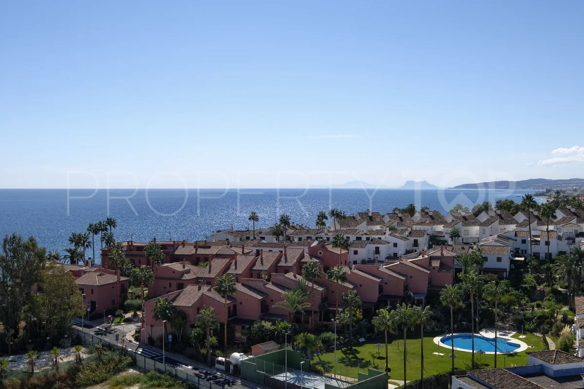 3 bedrooms penthouse in Estepona for sale