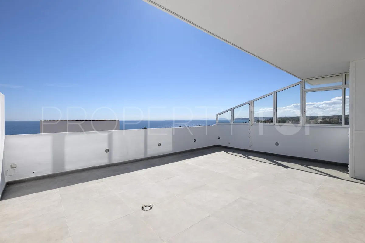 3 bedrooms penthouse in Estepona for sale