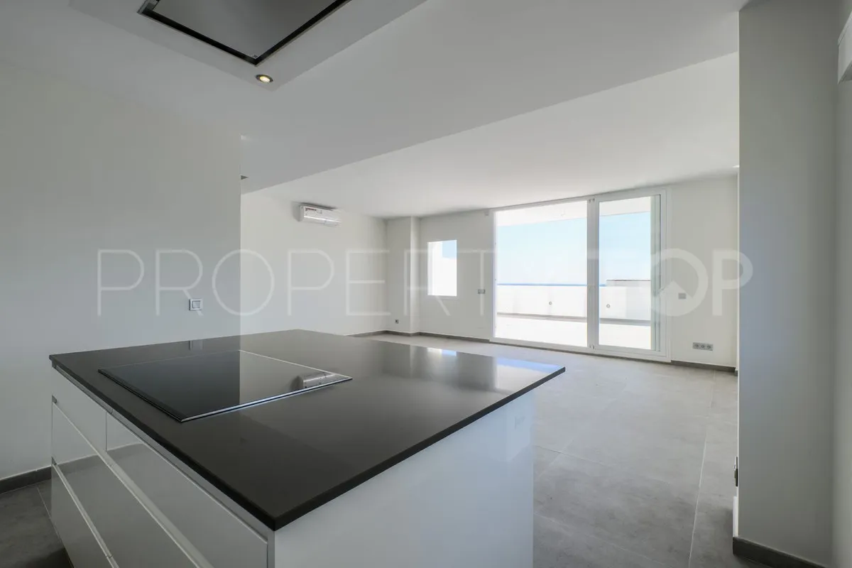 3 bedrooms penthouse in Estepona for sale