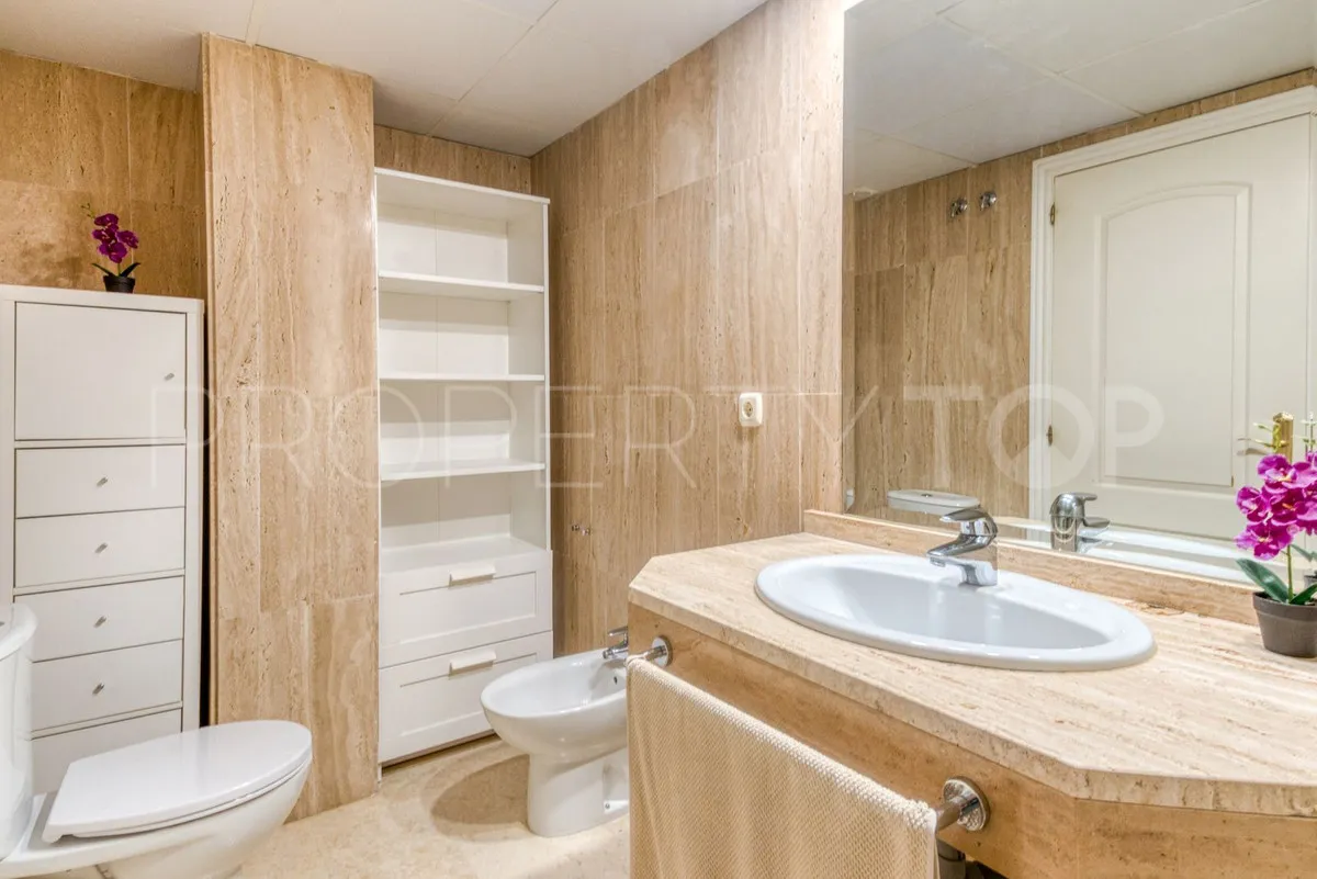 Apartamento a la venta en Elviria con 1 dormitorio