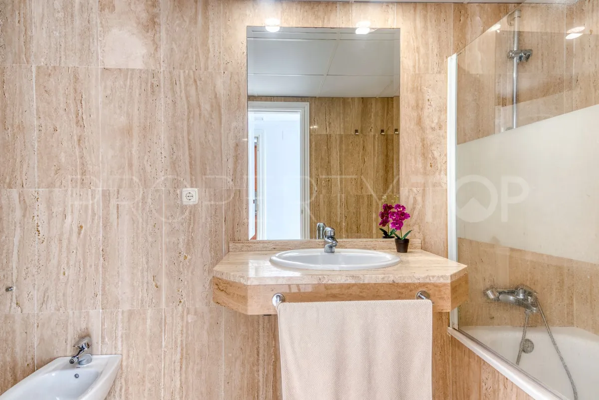 Apartamento a la venta en Elviria con 1 dormitorio