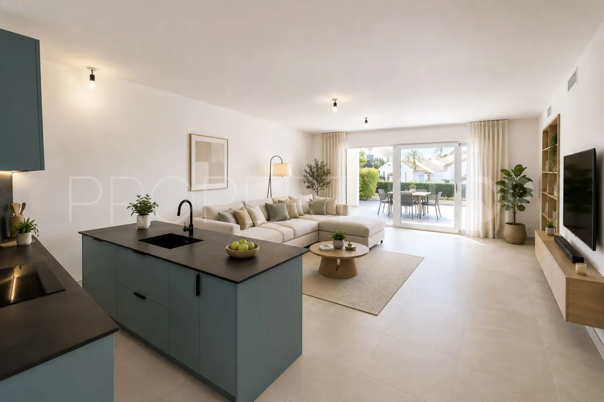 Nueva Andalucia, apartamento planta baja en venta de 3 dormitorios
