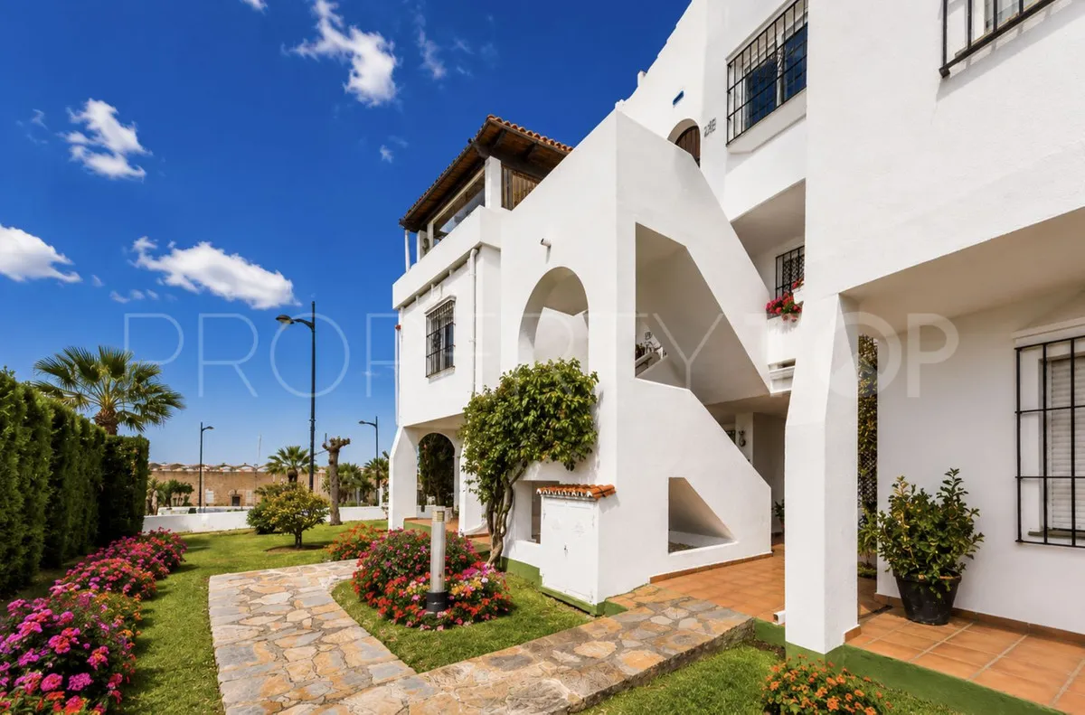 Nueva Andalucia, apartamento planta baja en venta de 3 dormitorios