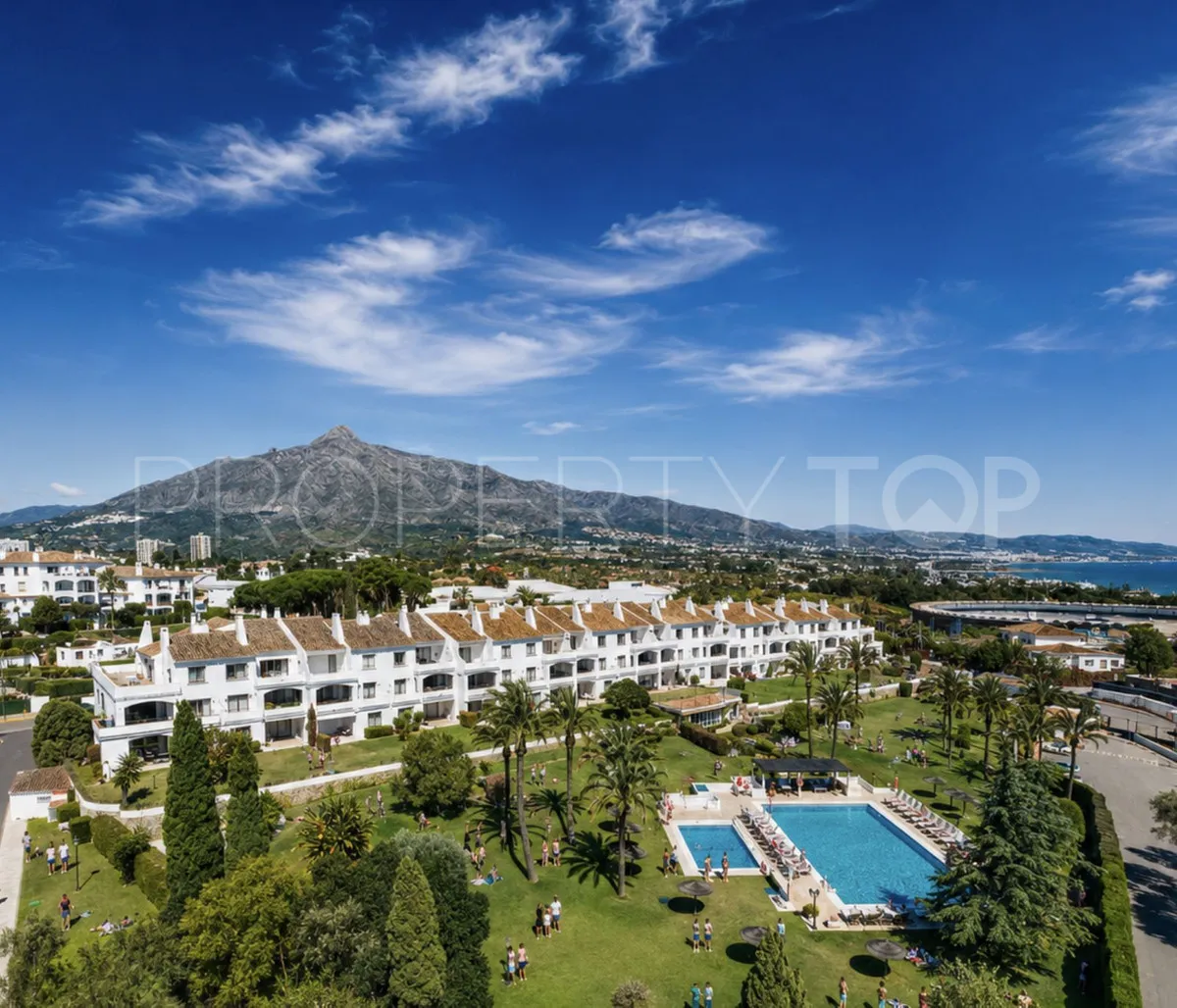 Nueva Andalucia, apartamento planta baja en venta de 3 dormitorios