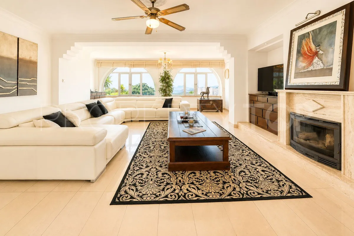 Se vende villa en Manilva con 5 dormitorios