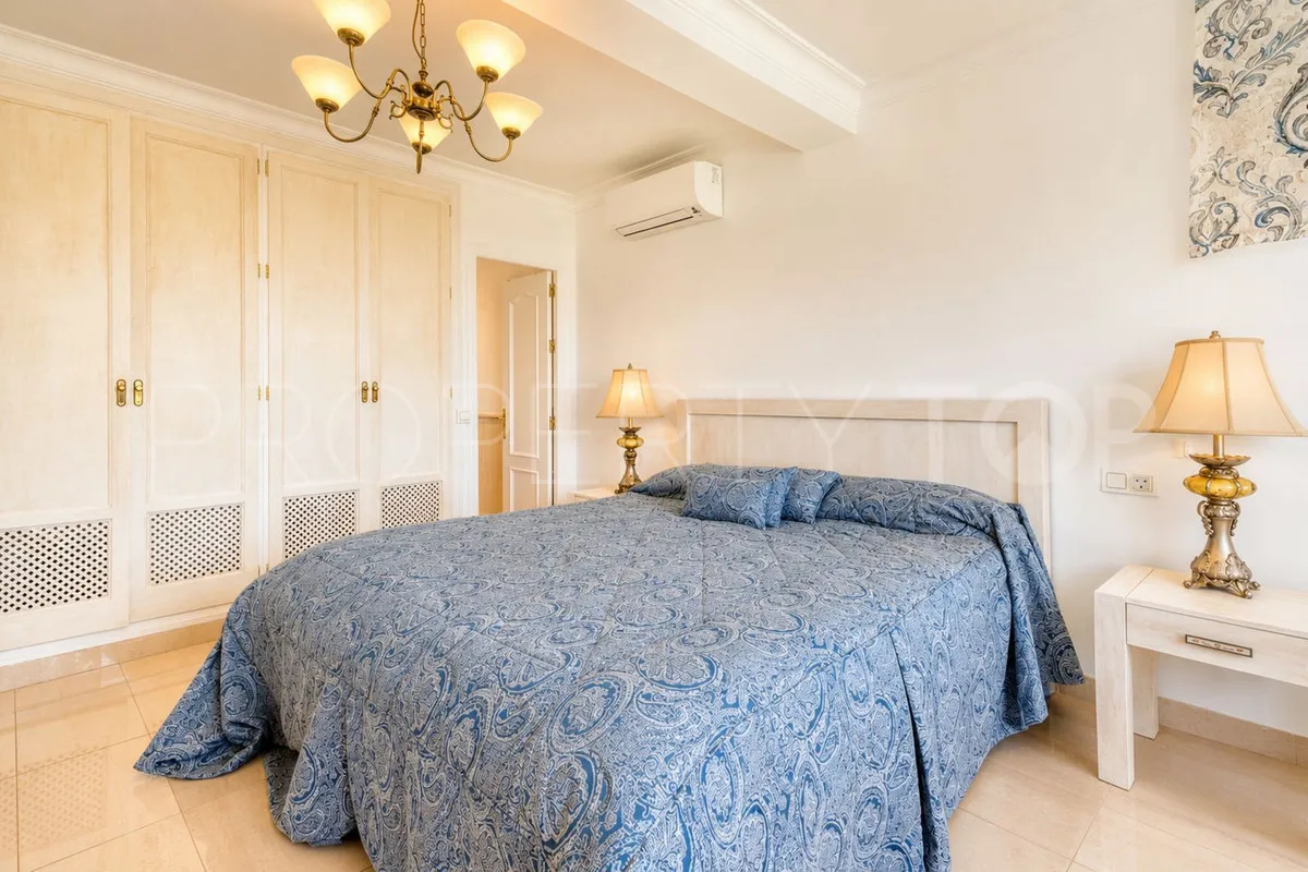 Se vende villa en Manilva con 5 dormitorios