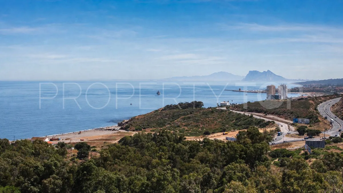 Se vende villa en Manilva con 5 dormitorios