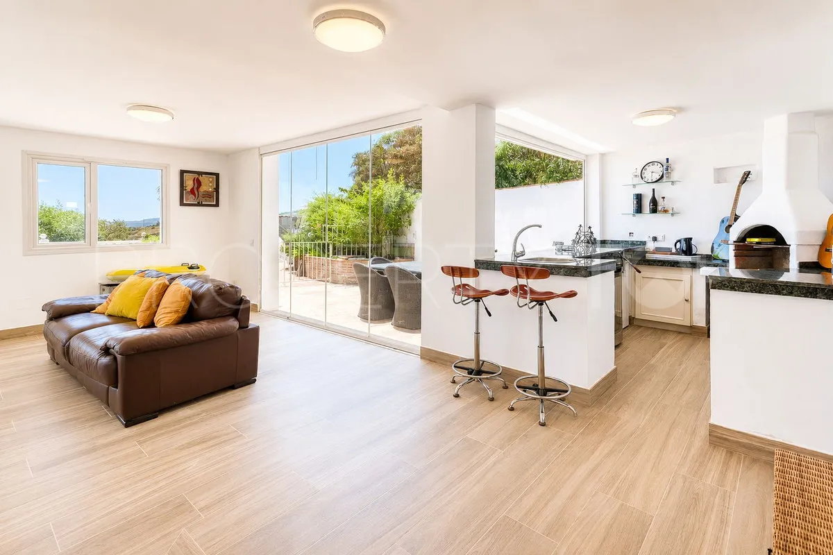 Se vende villa en Manilva con 5 dormitorios