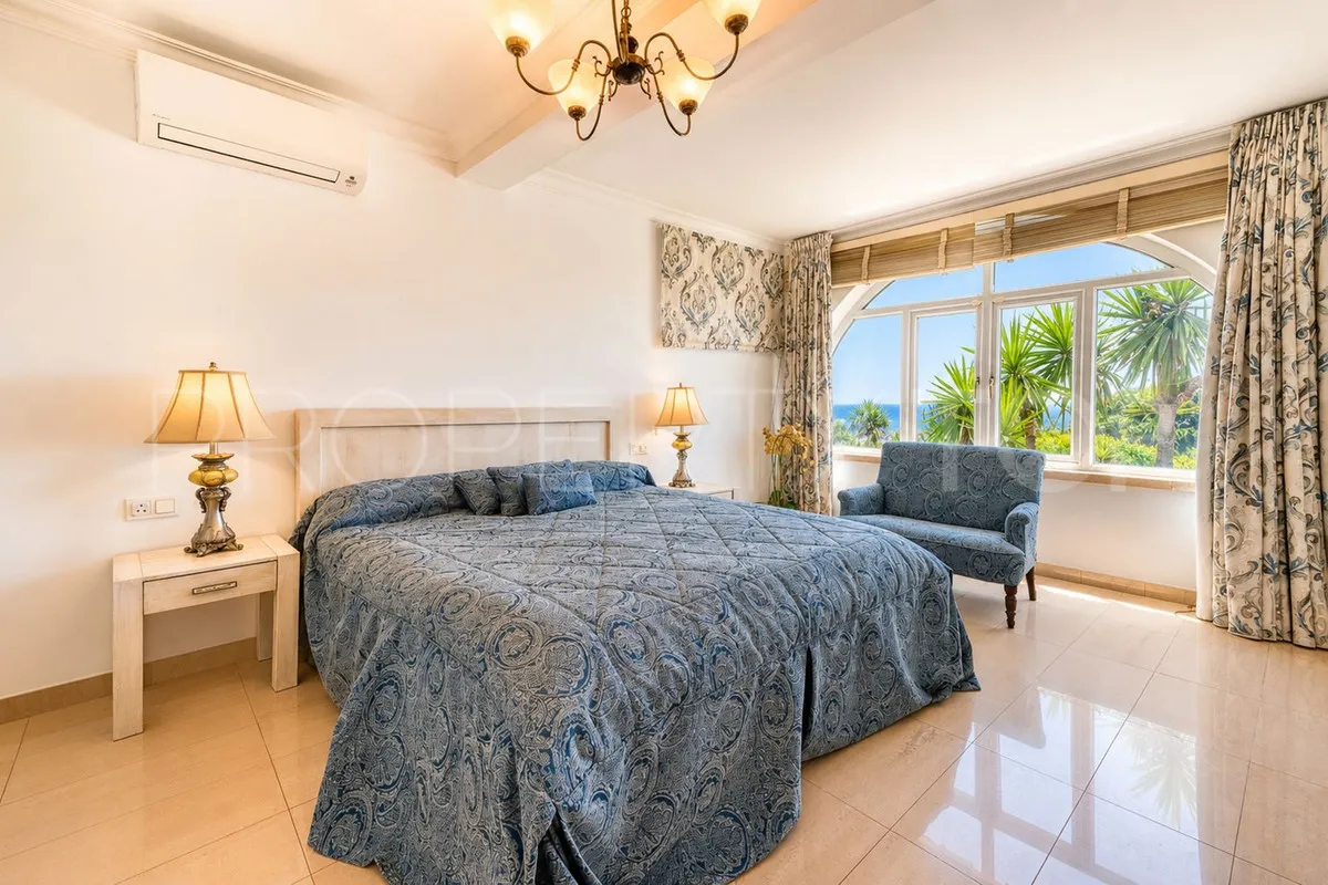 Se vende villa en Manilva con 5 dormitorios
