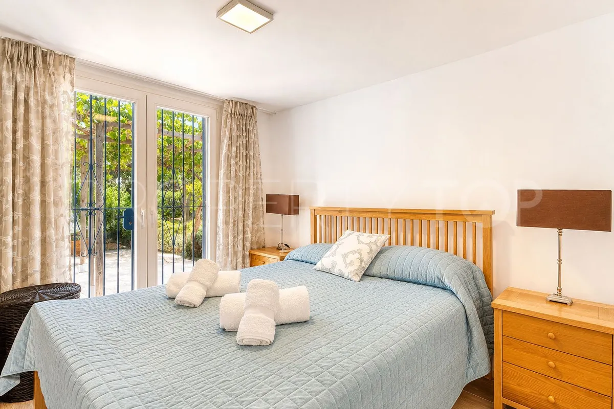 Se vende villa en Manilva con 5 dormitorios