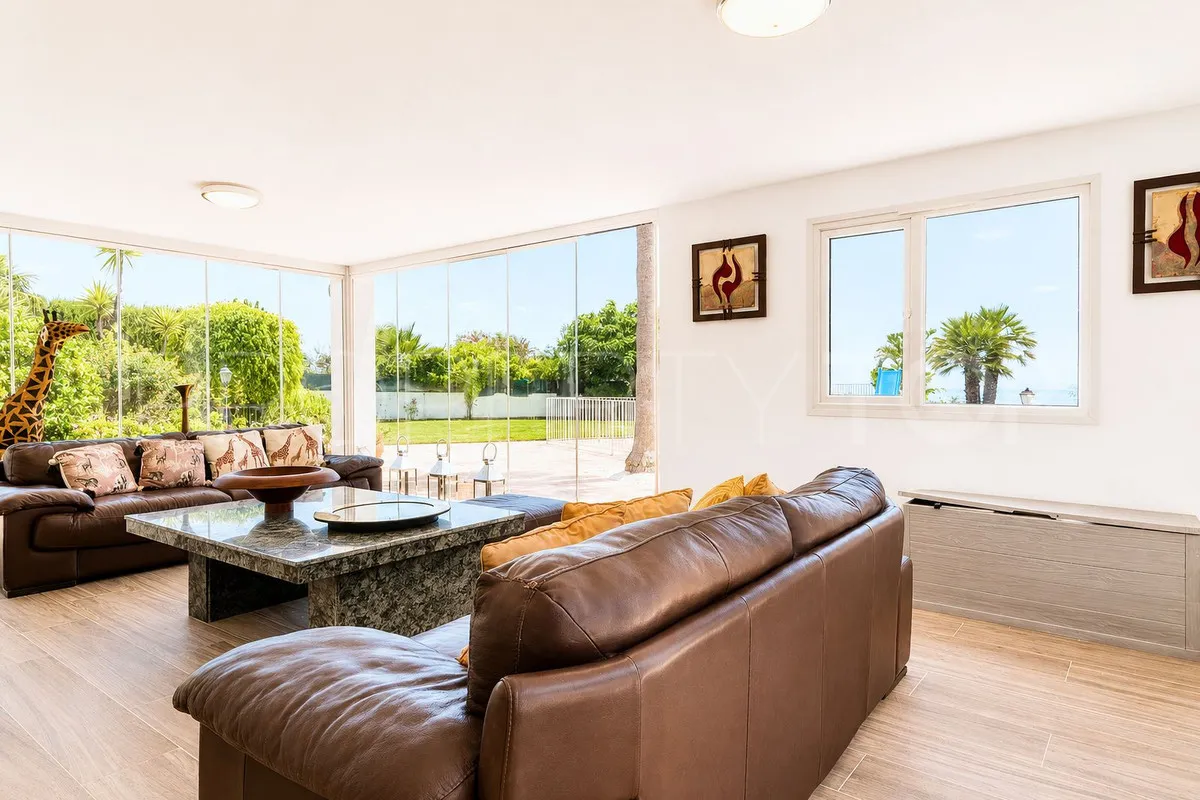 Se vende villa en Manilva con 5 dormitorios