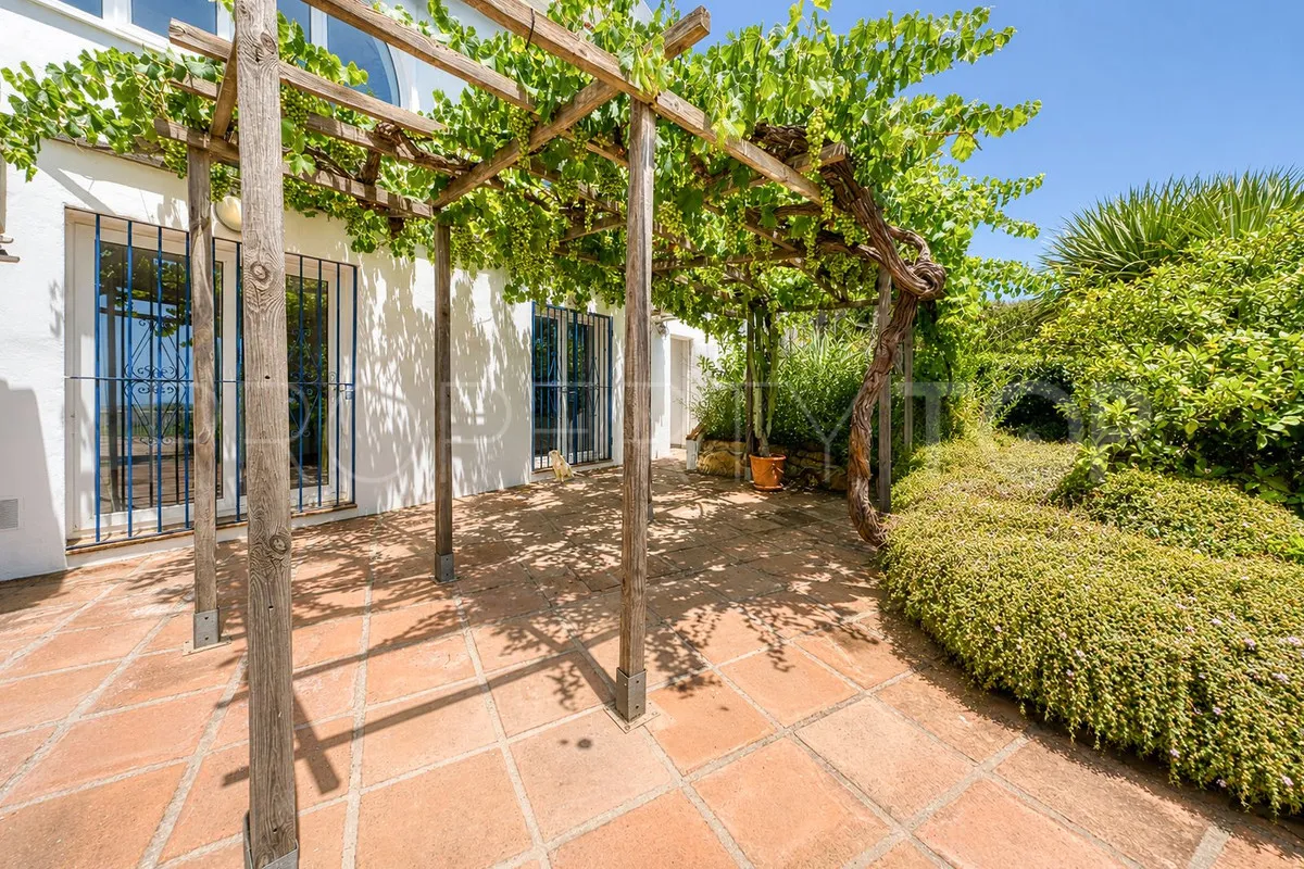 Se vende villa en Manilva con 5 dormitorios