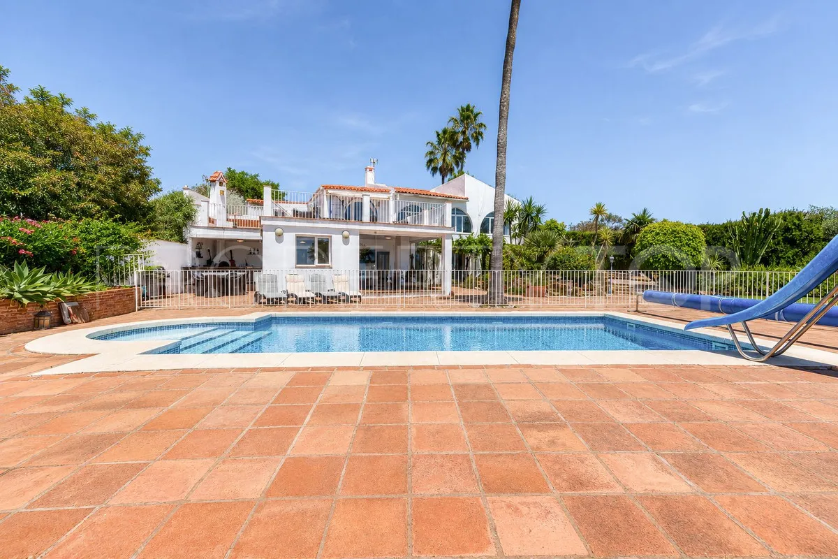 Se vende villa en Manilva con 5 dormitorios