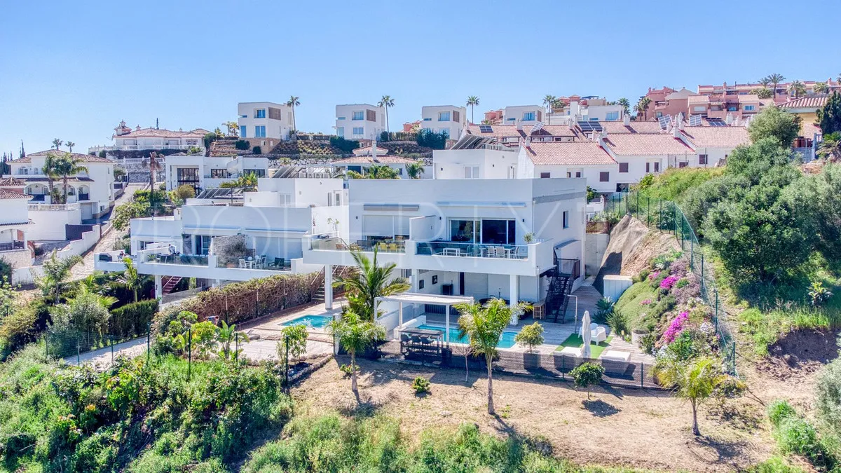 Villa for sale in Riviera del Sol with 3 bedrooms