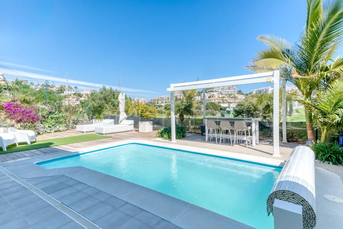 Villa for sale in Riviera del Sol with 3 bedrooms