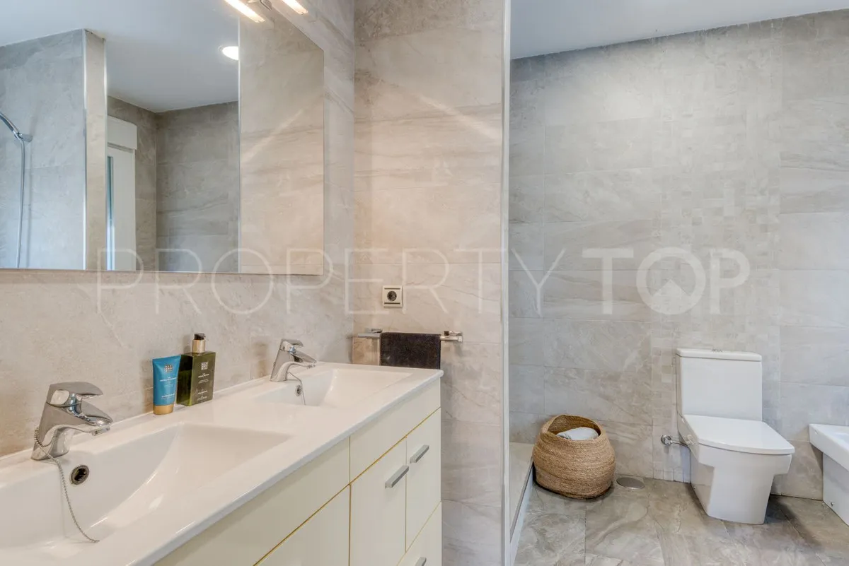 Villa for sale in Riviera del Sol with 3 bedrooms