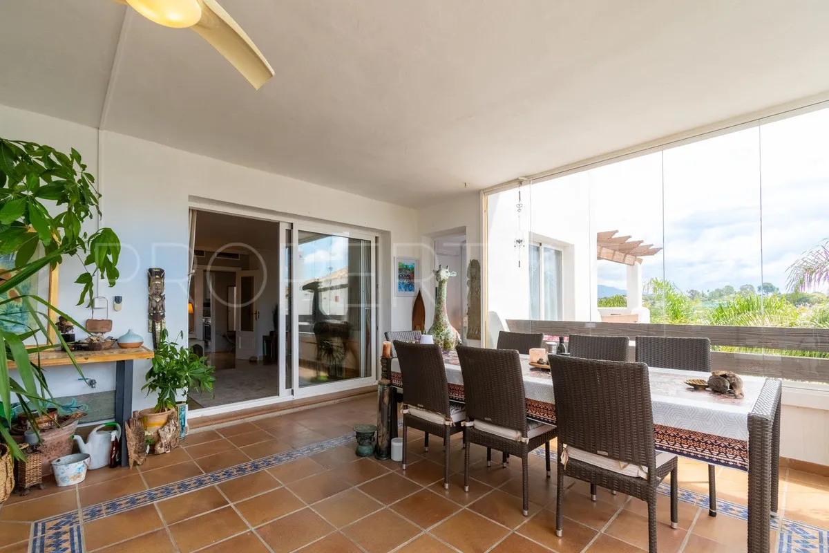 For sale Estepona apartment with 3 bedrooms