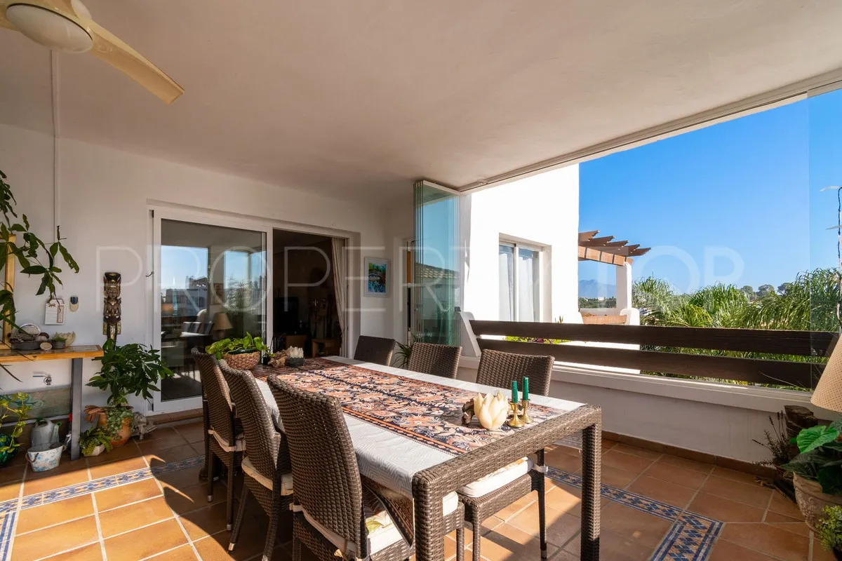 For sale Estepona apartment with 3 bedrooms