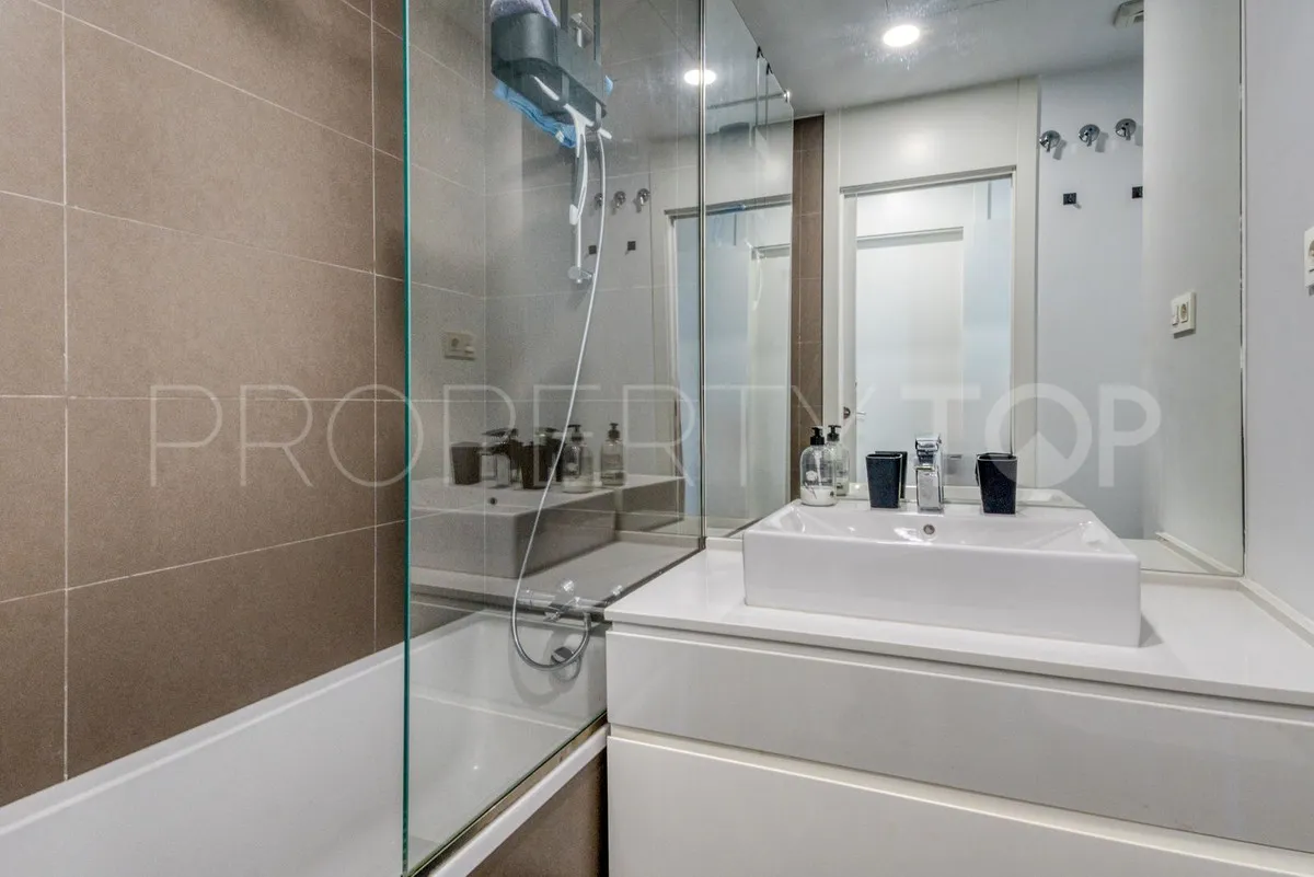 3 bedrooms ground floor apartment in Estepona for sale