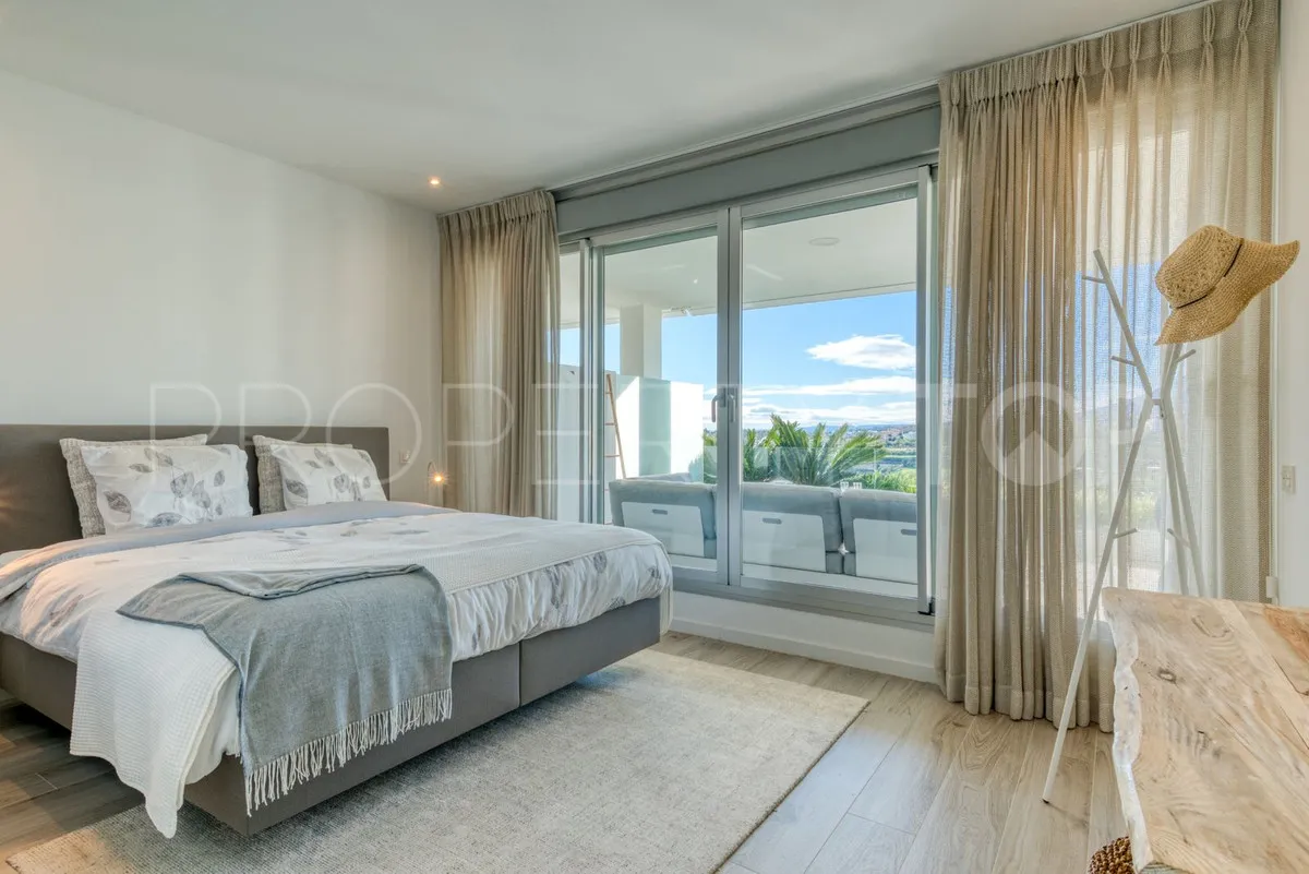 3 bedrooms ground floor apartment in Estepona for sale