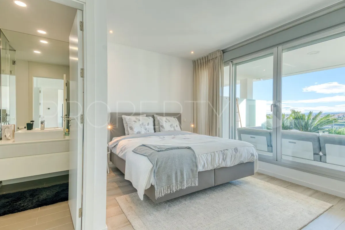 3 bedrooms ground floor apartment in Estepona for sale