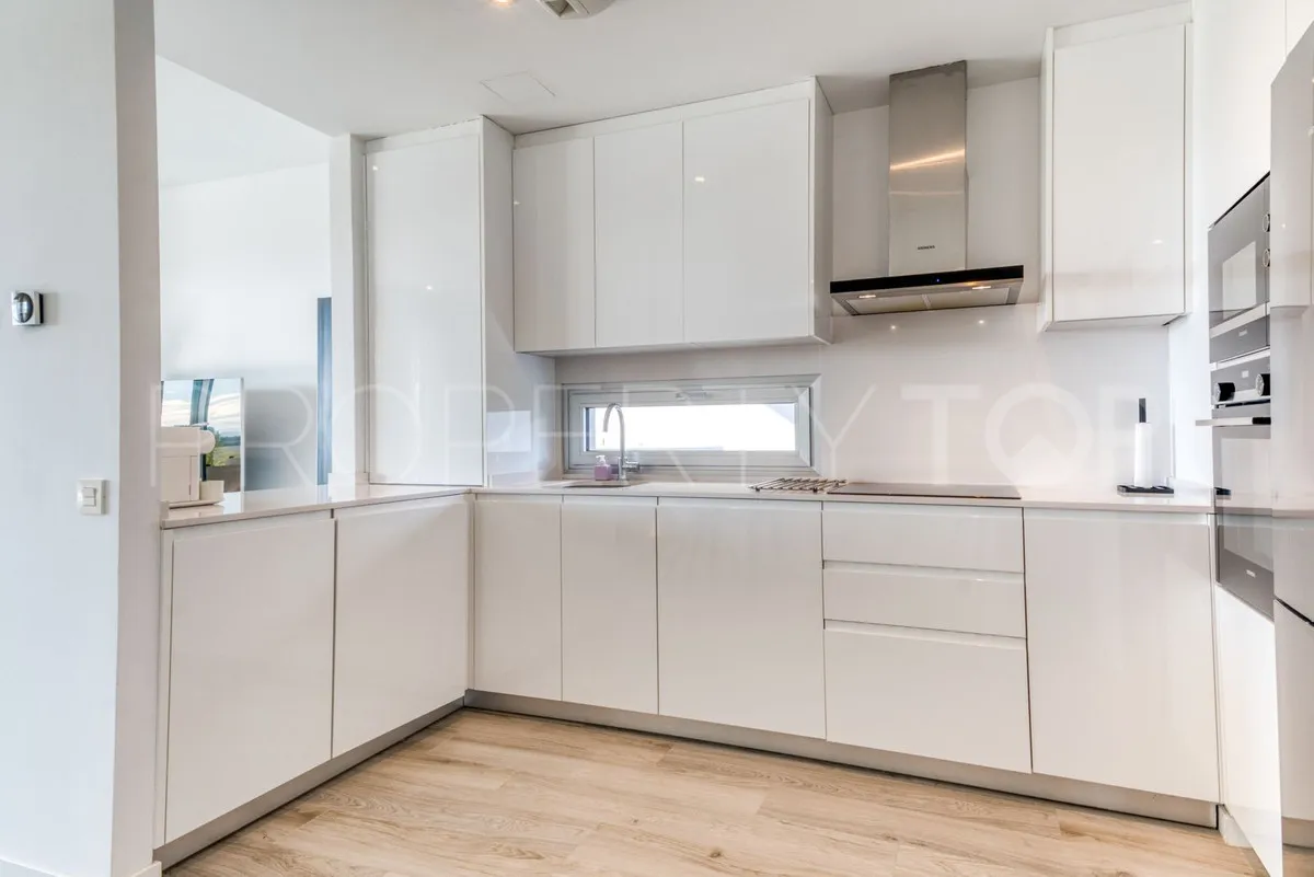 3 bedrooms ground floor apartment in Estepona for sale