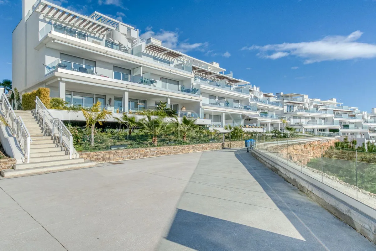 3 bedrooms ground floor apartment in Estepona for sale