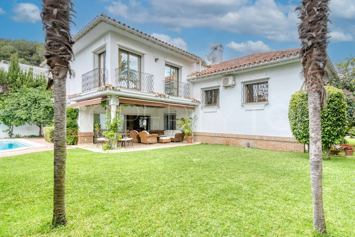 Los Monteros villa for sale