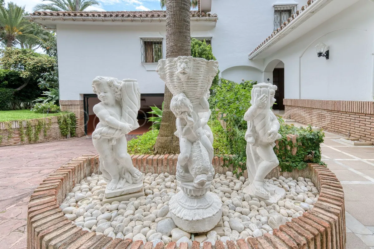 Los Monteros villa for sale