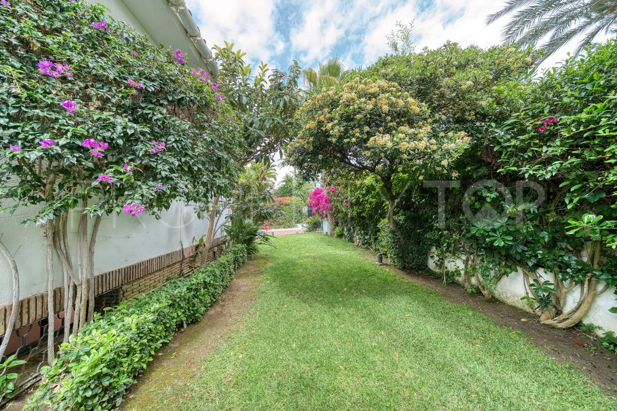 Los Monteros villa for sale