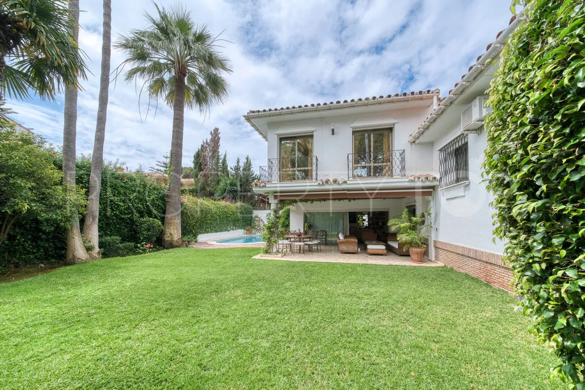Los Monteros villa for sale