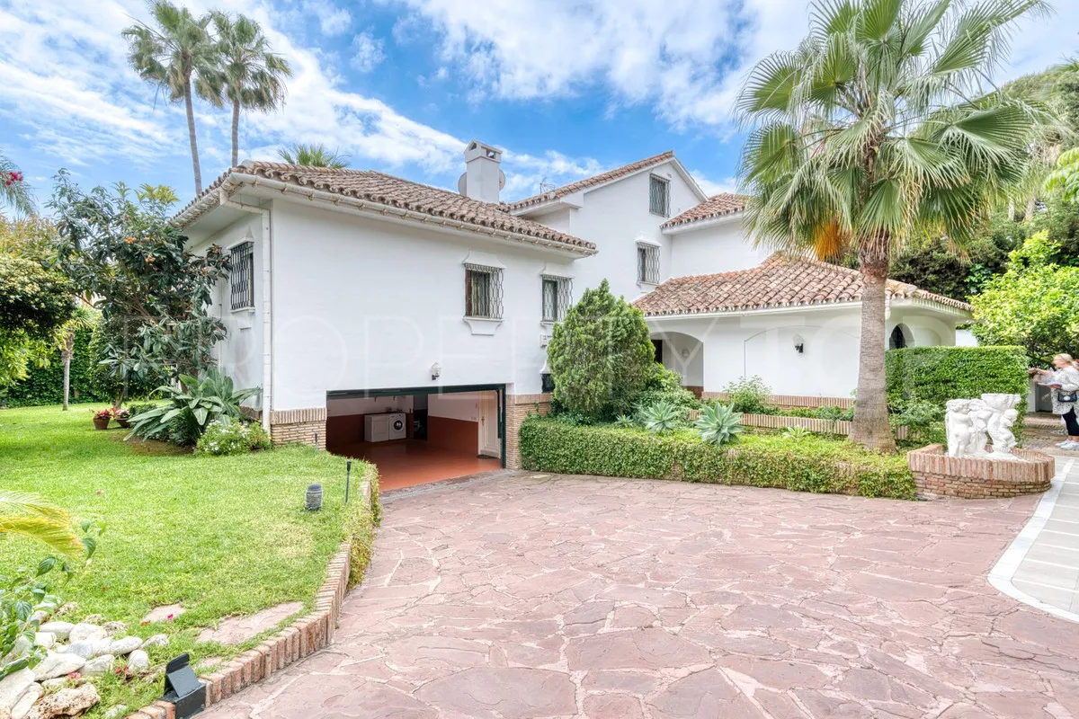 Los Monteros villa for sale