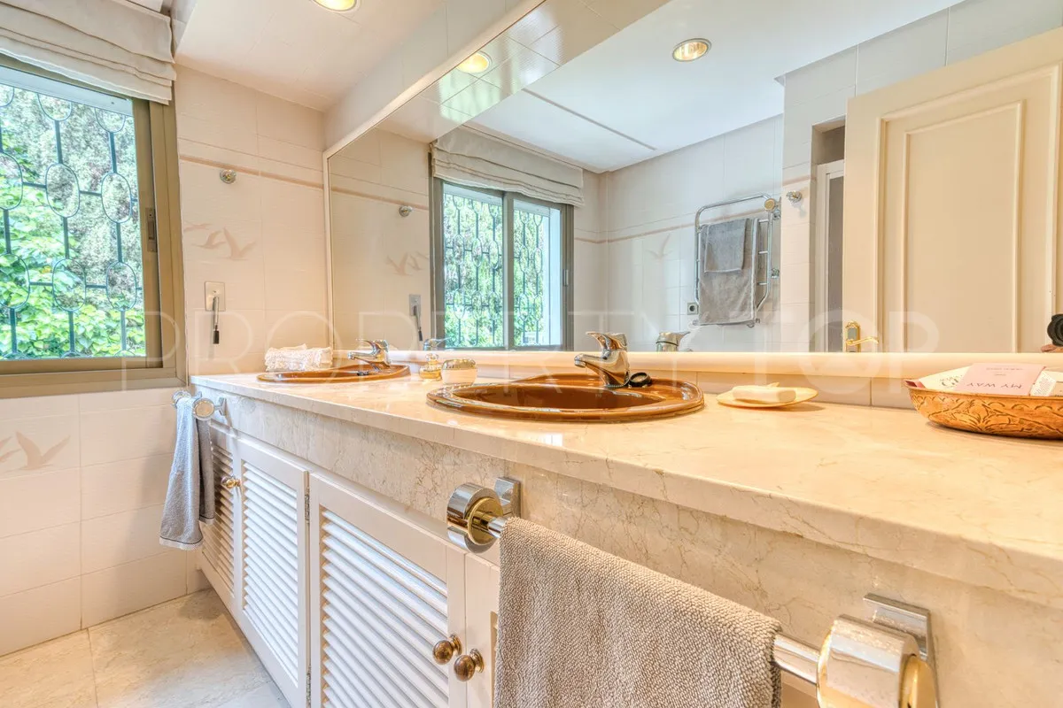 Los Monteros villa for sale